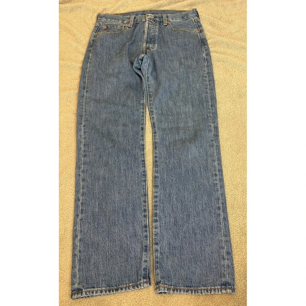 Levis 501 Original Fit Mens Jeans 30x30 Medium Wash Blue Straight Leg Button Fly